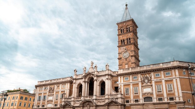 Get LSD in Bologna